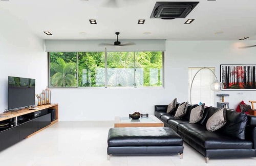 Pa Klok Villa | Luxury Seaview Villa in Phuket - 4 Bedrooms, Pet friendly