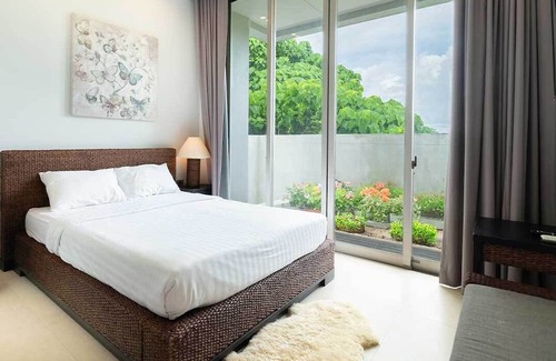 Pa Klok Villa | Luxury Seaview Villa in Phuket - 4 Bedrooms, Pet friendly