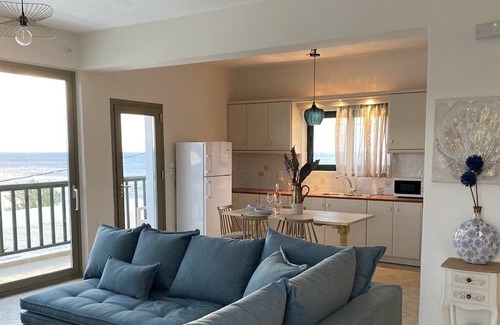 Agia Marina Apartment | Roxa Seaview Apartment