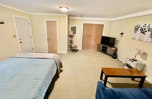 East Haven  Rutland County Apartment | Stay in style near Killington ski resort