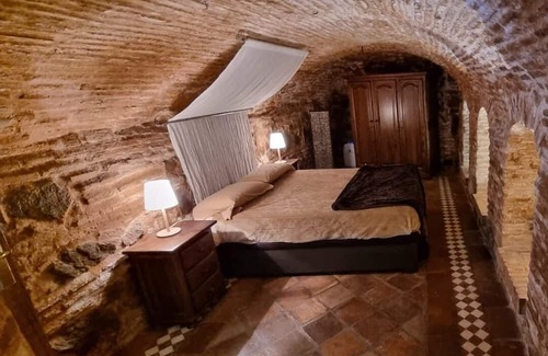 Toledo City Center Cottage | Cueva Árabe Reformada por Completo en Pleno Casco Viejo de Toledo