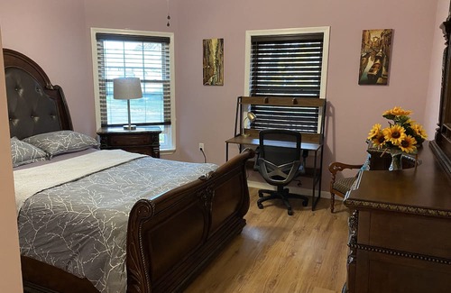 Elmira Apartment | Davis Two Bedroom Apartment