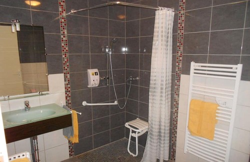 Neuvy-Saint-Sepulchre Bed & Breakfast | Guestroom Neuvy-Saint-Sépulchre, 3 bedrooms, 6 persons