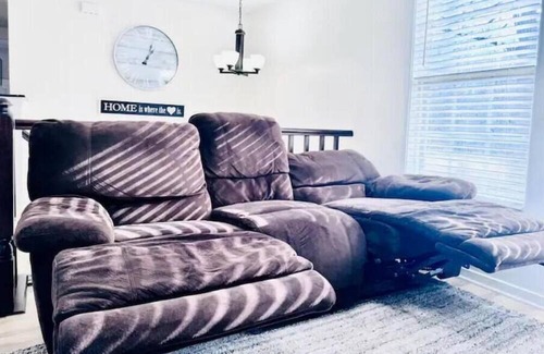 Upper Marlboro House | BIG YARD! Peaceful Quiet Culdesac Neighborhood