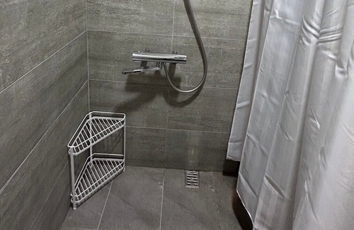 Banqiao Apartment | Brand New Wildlife Theme Apartment - Close to Blue Line JiangZicui station