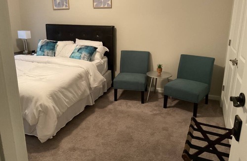 Buford House | Magical Cozy 2 Bedroom in Buford