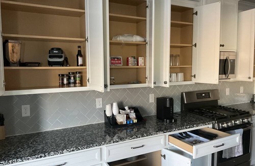 Buford House | Cozy & Comfortable Home in Buford GA