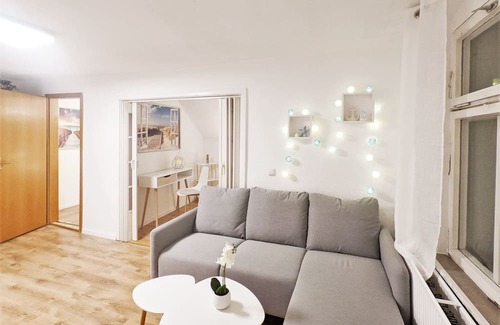 Sebnitz Apartment | Urlaubsidylle mit Pool&terrasse · H6
