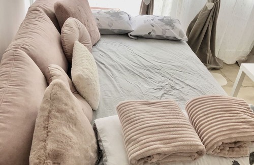 Croulebarbe Apartment | "Un nid de Paradis"