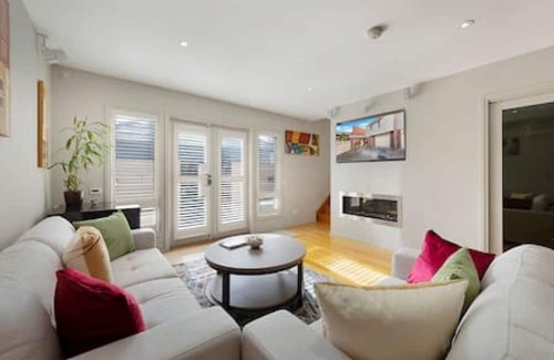 Prahran House | A ‘Hawksburn Village’ Hideaway