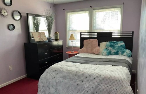 Lawrenceville House | The quiet family Christian home