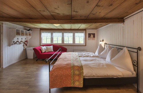 Alt Sankt Johann House | Landhuus Toggi 6-room holiday home right next to the slopes
