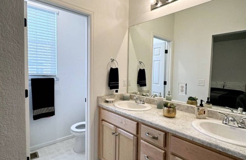 Aurora House | New built bright, cozy & stylish 3br place with garage