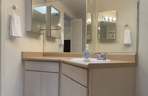 Villages of Green Valley House | Stunning Mountain View All Ages Green Valley Townhome - 2 Bedrooms and 2 Baths!