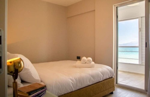 Ilica Apartment | Apartment with Amazing View near Beach in Cesme