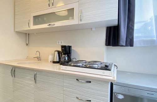 Goztepe Apartment | Exquisite Central Flat near Bagdat Street