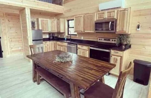 Cassville Apartment | The Hideaway Treehouse