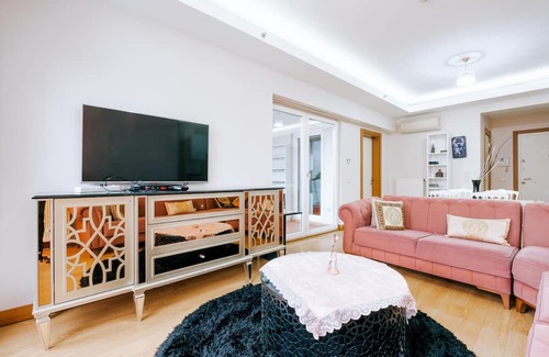 Atasehir Apartment | Sleek Residence with View 6 min to Brandium Mall