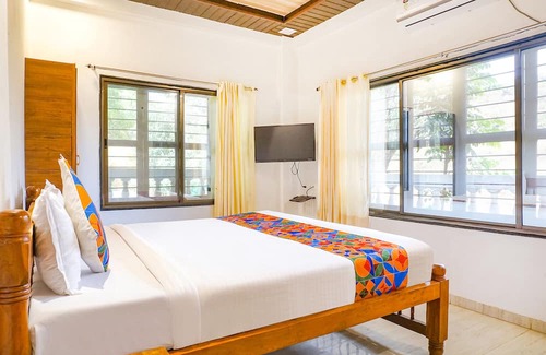 Bhilar Hotel | Fabhotel Highland Park