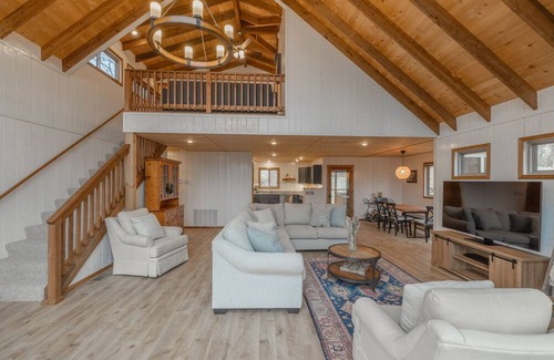 Wright City Ski Chalet | Frieden Overlook by Innsbrook Vacations!