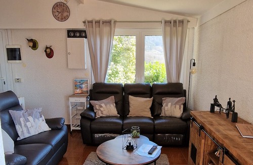 Aer House | Holiday Home 'Casa Bellavista' with Lake View, Shared Pool and Wi-Fi