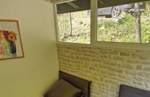Aer House | Vacation Home "Casa Vista Monte Gardasee" with Mountain View, Shared Heated Pool & Wi-Fi