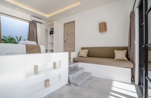 Beraban Villa | Villa Ruta 2 | 2-Bedroom Tropical Oasis Walking Distance to Nyanyi Beach