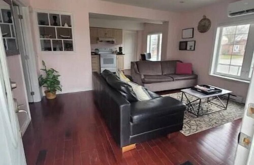 West Hill House | Cheerful 1 bedroom house in Toronto.