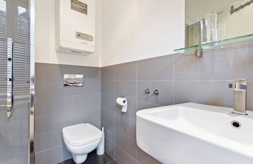 Cadenabbia House | Vacation Home in Griante with 1 bedrooms sleeps 3