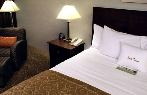 Rocky Mount House | Relax and Unwind: 4 Units Near Rocky Mount City Lake! Onsite Pool. Parking.