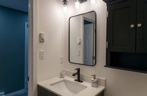 Kemptville Apartment | Newly Renovated 2bed/1bath Apartment / Cozy&Clean