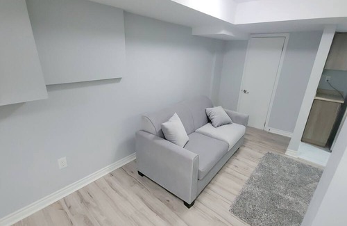 Brampton Apartment | Beautiful unique basement apartment. Quick Access to Greater Toronto Area GTA.