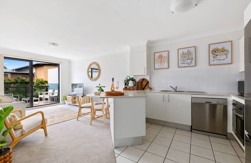Brookvale Apartment | Trendy Enchantment on Sydneys Northern Beaches