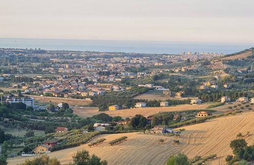 Cappelle sul Tavo Bed & Breakfast | Vrbo Property