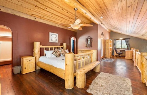 Mountain Club House | Cabin in the Woods - LOG CABIN