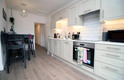 Cathays Apartment | Cohost Partners | Spacious | Free Parking!