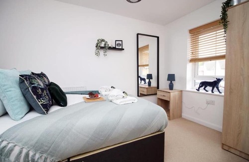 Graig House | Ebbw House (3 BR Free parking)