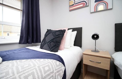 Graig House | Ebbw House (3 BR Free parking)