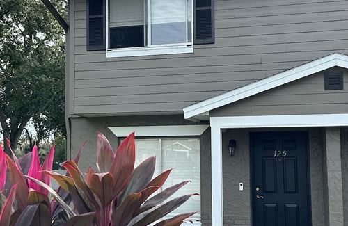 Winter Springs House | Gorgeous and Cozy Two Bedroom Townhome