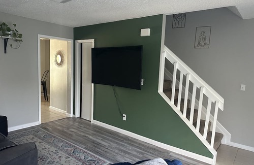 Winter Springs House | Gorgeous and Cozy Two Bedroom Townhome