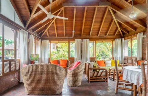 San Sebastian de Mariquita Ski Chalet | Hermosa casa en Mariquita con Piscina!