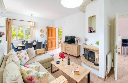 Koutsi Villa | Villa Divista in Paxi