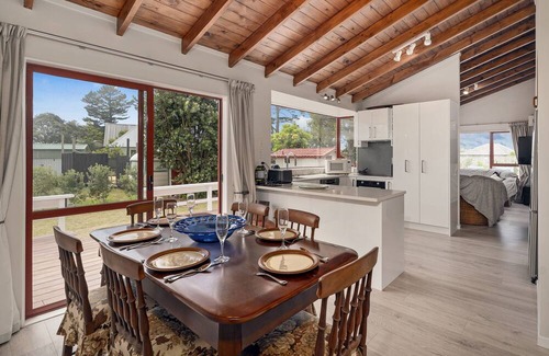 Pauanui House | Seascape Bach - Pauanui Holiday Home