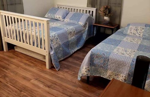 Harris Apartment | 2 Bedroom 764405 by Houzlet