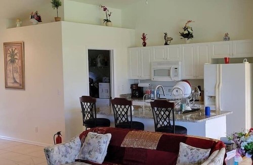 Sunshine Apartment | 4 Bedroom 766721 by Houzlet