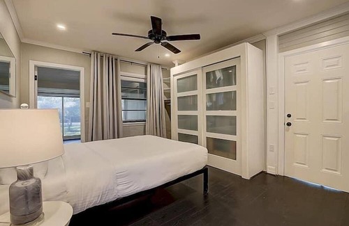Osprey Village Apartment | 1 Bedroom 738411 by Houzlet