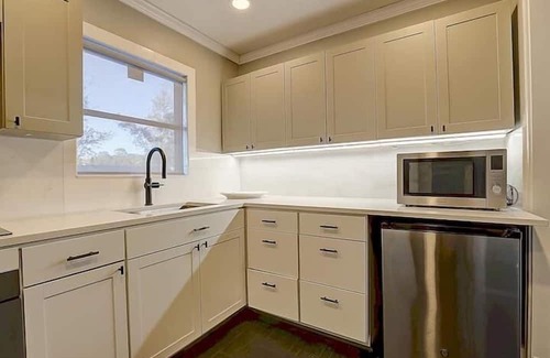 Osprey Village Apartment | 1 Bedroom 738411 by Houzlet