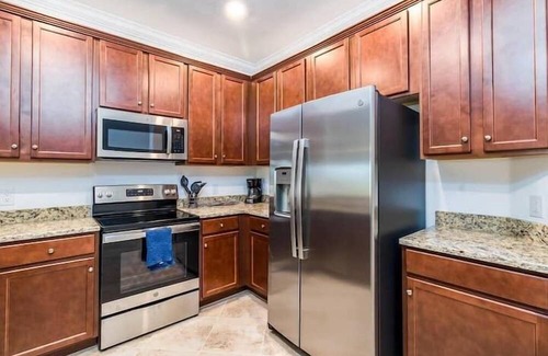Gran Paradiso Apartment | 3 Bedroom 724679 by Houzlet
