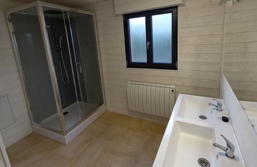 Besse-en-Chandesse Ski Chalet | Chalet 6 Personnes a la Montagne a 3 mn de Besse en Auvergne