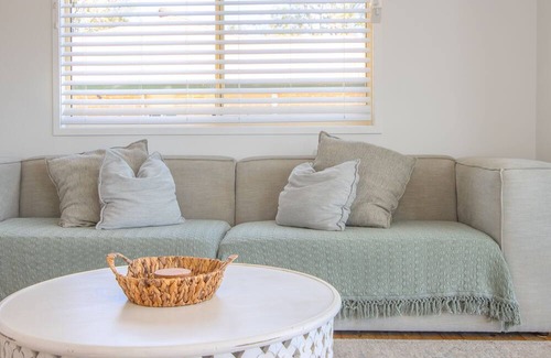 Currumbin Waters Apartment | Park Views on Clives